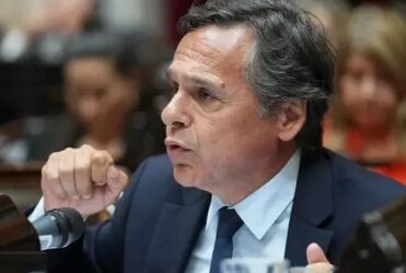 Buscan frenar la resolución nacional que dejó sin  transporte gratuito a personas con discapacidad