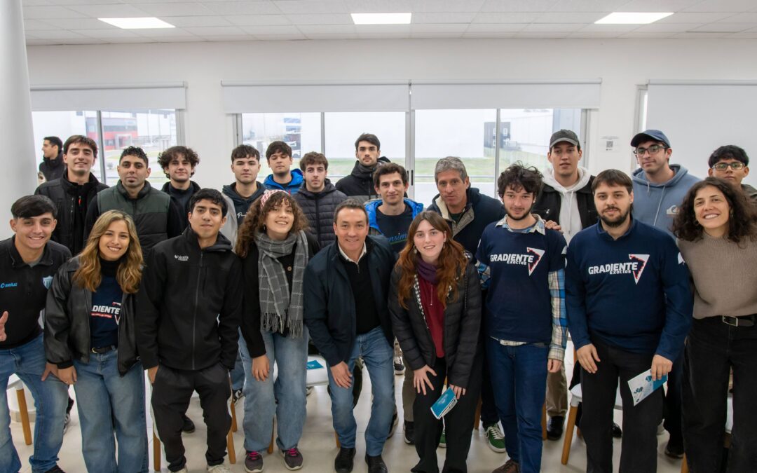 Estudiantes de la Universidad Nacional de La Plata destacaron la  magnitud del Parque Industrial y Tecnológico de Florencio Varela