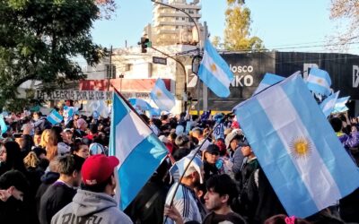 En Florencio Varela los festejos ganaron las calles para terminar con 9 detenidos, 5 policías y 1 comunal heridos