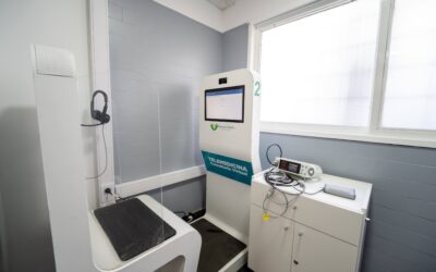 El municipio instaló una cabina de atención médica en el Centro de Salud de Km 26,700