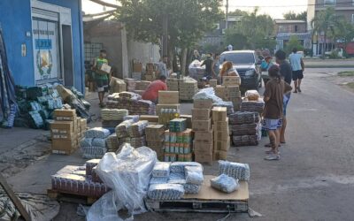 Reparto de alimentos en La Colorada Este y con alto tinte político partidario