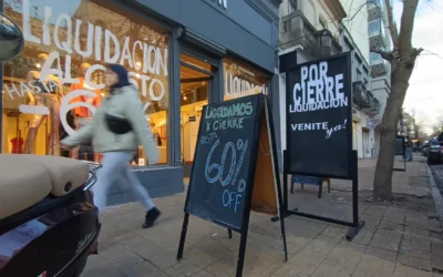 Fuerte caída del sueldo  y las ventas en Argentina