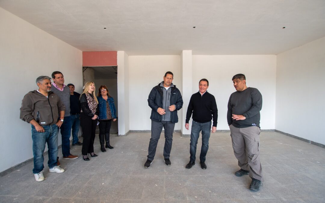 Andrés Watson inspeccionó el avance en la construcción  de un nuevo edificio para la Escuela Secundaria Nº 47