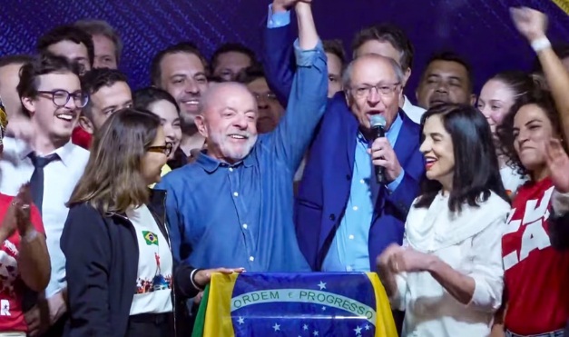Ganó Lula y Bolsonaro  no reconoce el resultado