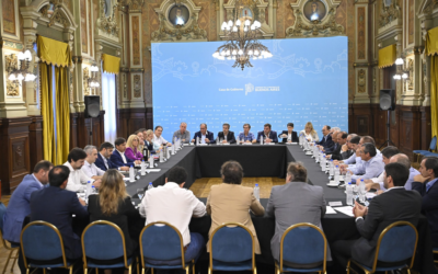 Kicillof reúne a su tropa de intendentes para analizar  el escenario electoral de 2027: Elecciones indefinidas